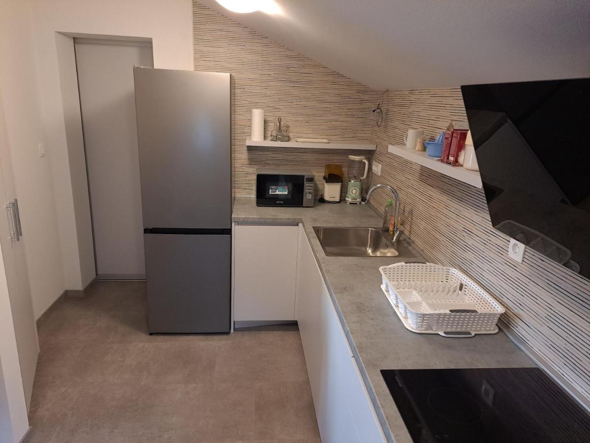 Apartman Vidas Palit Luaran gambar