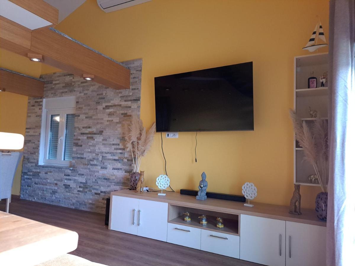 Apartman Vidas Palit Luaran gambar
